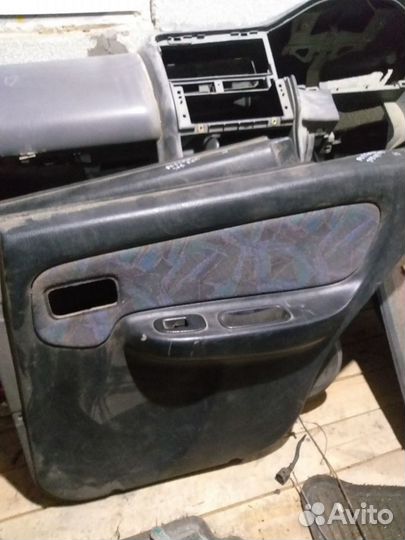 Карта двери Nissan Pulsar