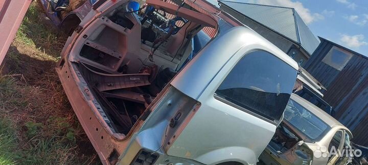 Задняя часть кузова на Dodge Grand Caravan