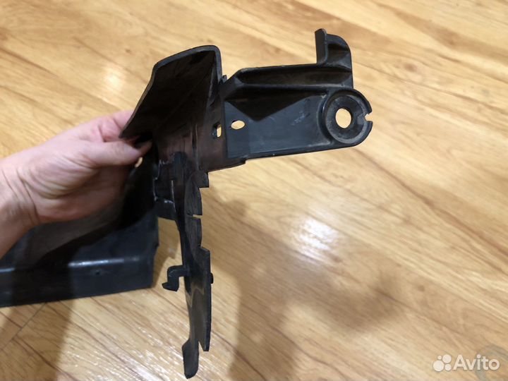 Воздуховод радиатора BMW X5 X6 X7