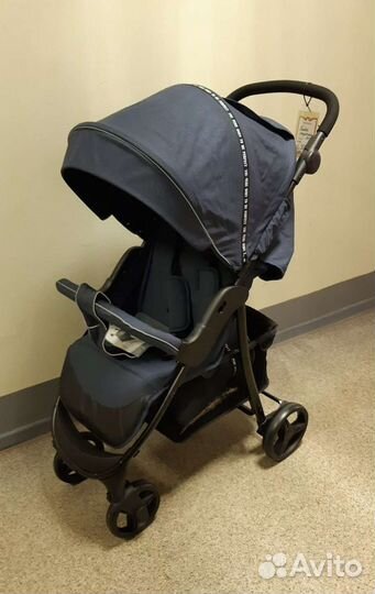 Прогулочная коляска новая