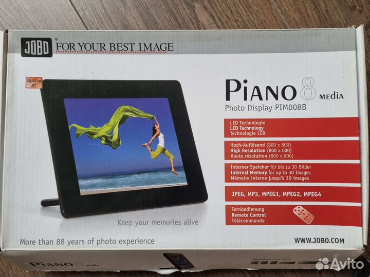 Цифровая фоторамка jobo Piano 8 Media