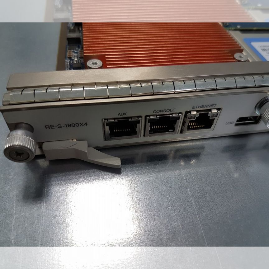 [RE-S-1800X4-32G] Juniper Re-S-1800x4-32g