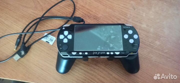 Игровая приставка Sony PSP 2000