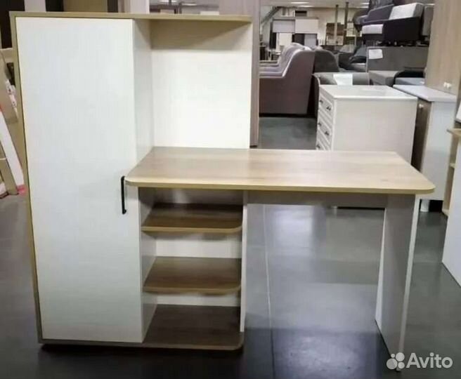 Письменный стол