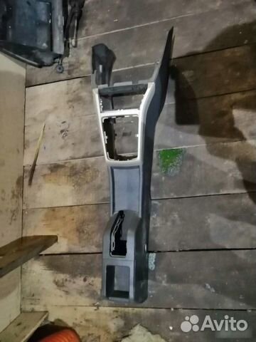 Консоль между сидений Opel Astra H