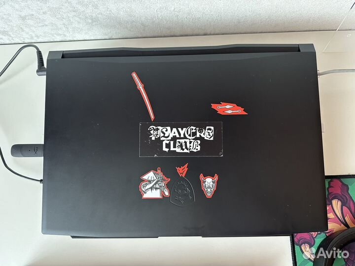 Ноутбук MSI katana gf76