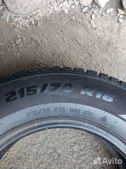 Pirelli Formula Ice 215/70 R16