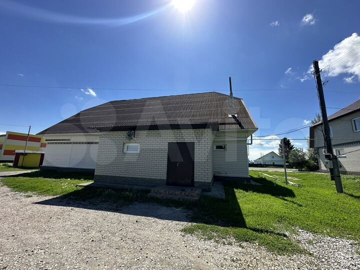 Здание с участком, 351.6 м² с арендаторами