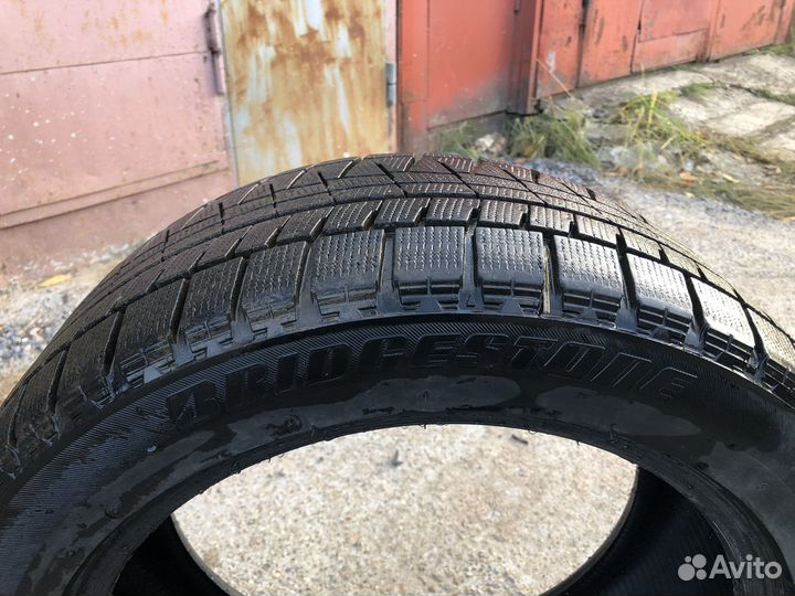 Bridgestone Blizzak Ice 225/50 R17