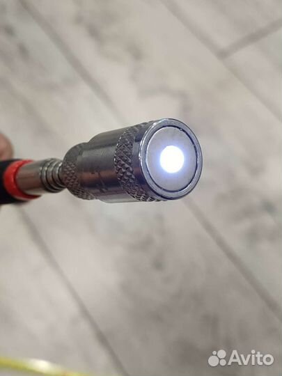 Телескопическая магнитная ручка