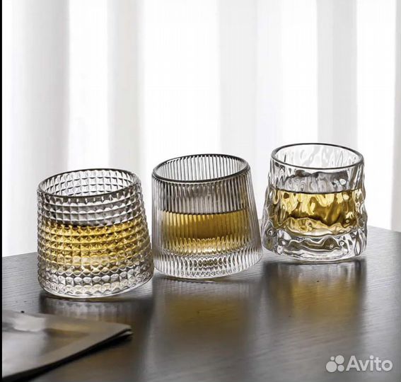 Бокалов для виски с бамбуковым поставкой