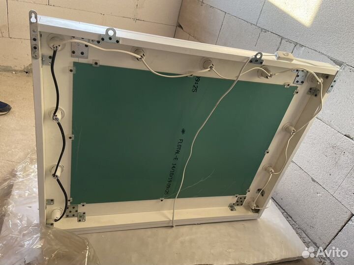 Гримерное зеркало