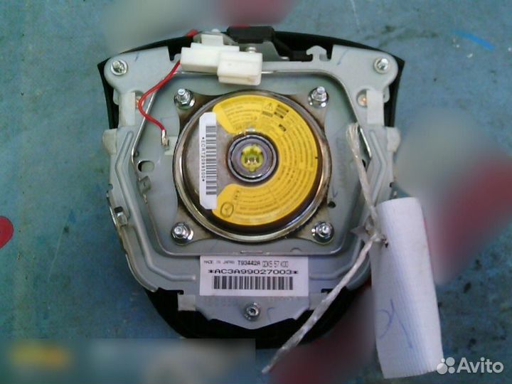 Подушка безопасности в рулевое колесо Mazda Mazda