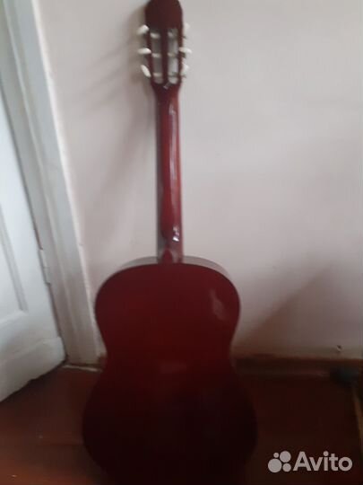 Классическая гитара бу 4/4