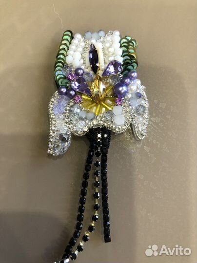 Брошь из бисера
