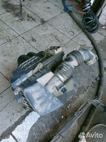 Корпус воздушного фильтра Ford Focus 2 хетчбек