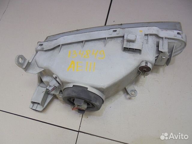 Фара toyota corolla AE111 право