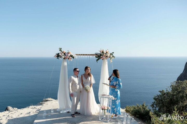 Ведущий и ди-джей на свадьбы и выездные церемонии