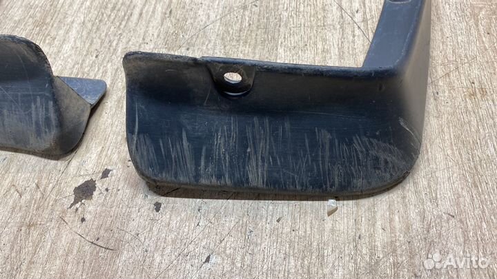 Брызговик Задний Левый Правый Mitsubishi Lancer 10