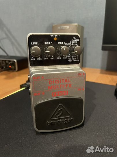Гитарная педаль Behringer digital multi-FX FX600