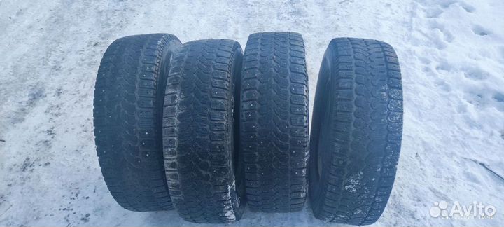 Yokohama Ice Guard Stud IG55 225/70 R16