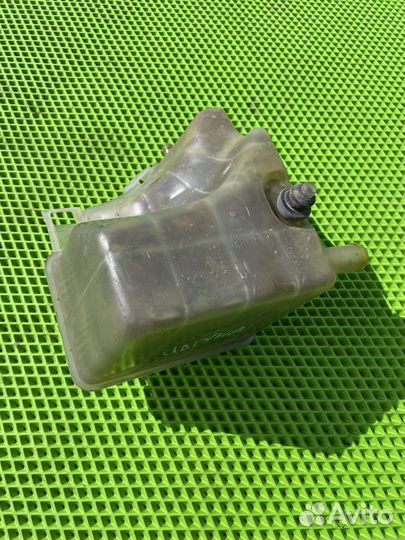 Расширительный бачок рено лагуна 1