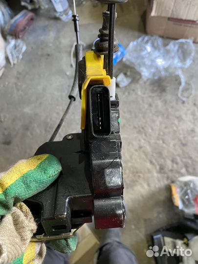 Замок передний правый Kia Sorento Prime 3 UM