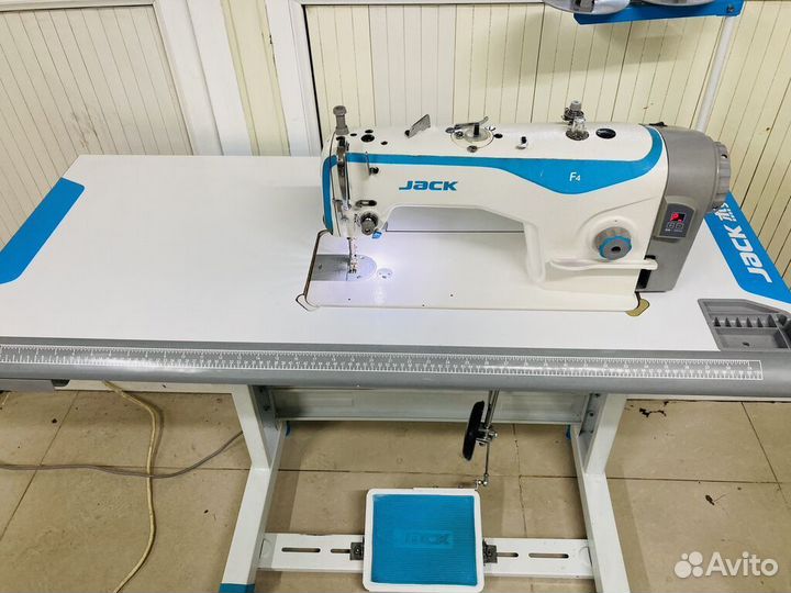 Швейная машинка jack