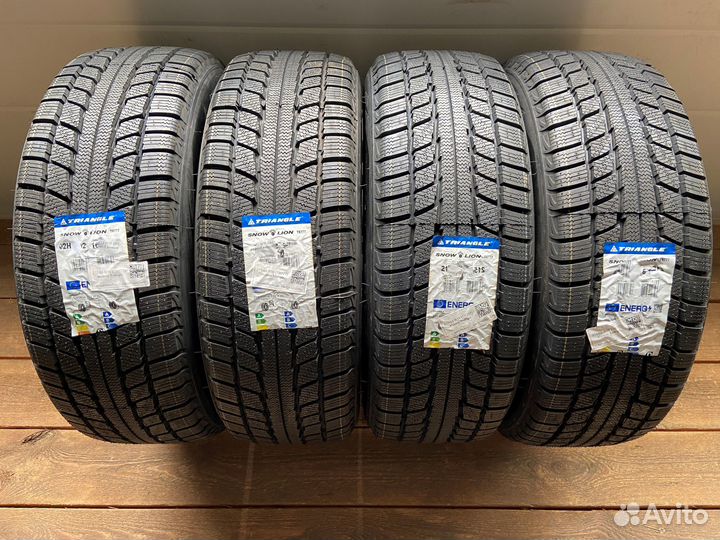Triangle TR777 215/60 R17 96H
