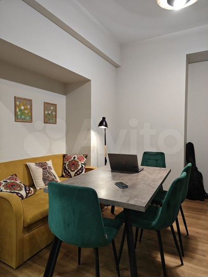 Квартира-студия, 81,2 м², 2/9 эт.