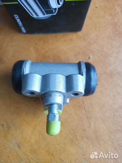 Продаю запчасть на авто