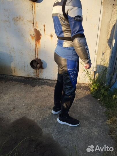 Мотокомбинезон