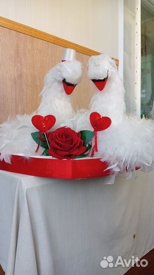 Подарок, украшение на свадьбу. Для свадьбы.Лебеди