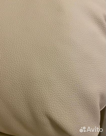 Кожаный диван