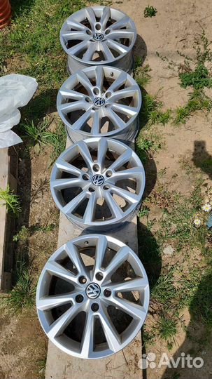 Продам литые диски на Фольксваген