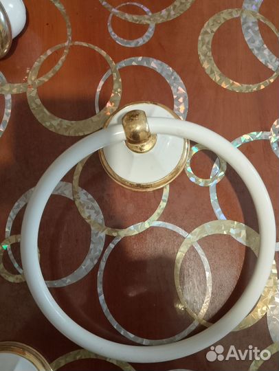 Вешалки для полотенец