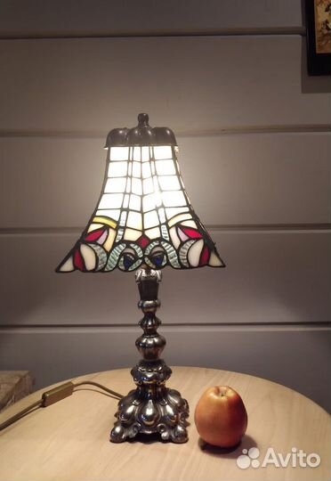 Старинная лампа в стиле Тиффани