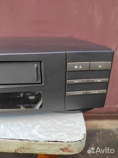 Видеомагнитофон jvc