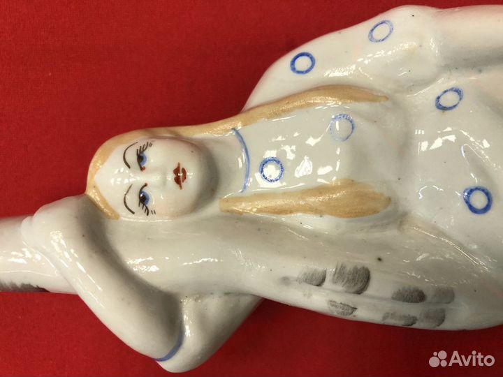 Статуэтка Девушка у березы