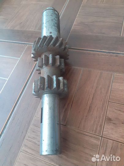 Вал задней и 5-ой передачи 5ступ.кпп УАЗ