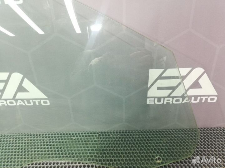 Стекло двери передней правой 7182110 BMW 5 F10/F11/GT F07