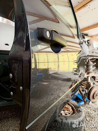 Передняя правая дверь LADA Granta