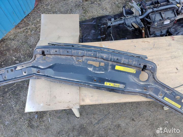 Передняя панель телевизор рамка Volvo s80 1 99-06