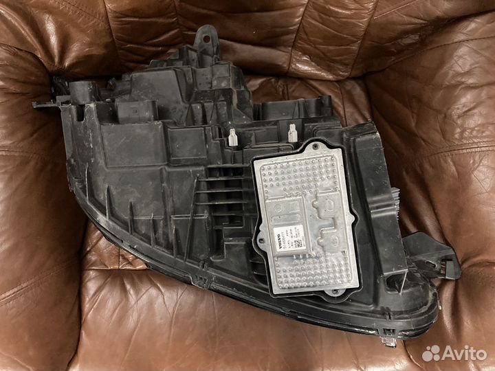 Фара левая Volvo XC90 2