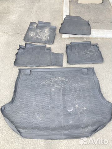 Автомобильные коврики резиновые