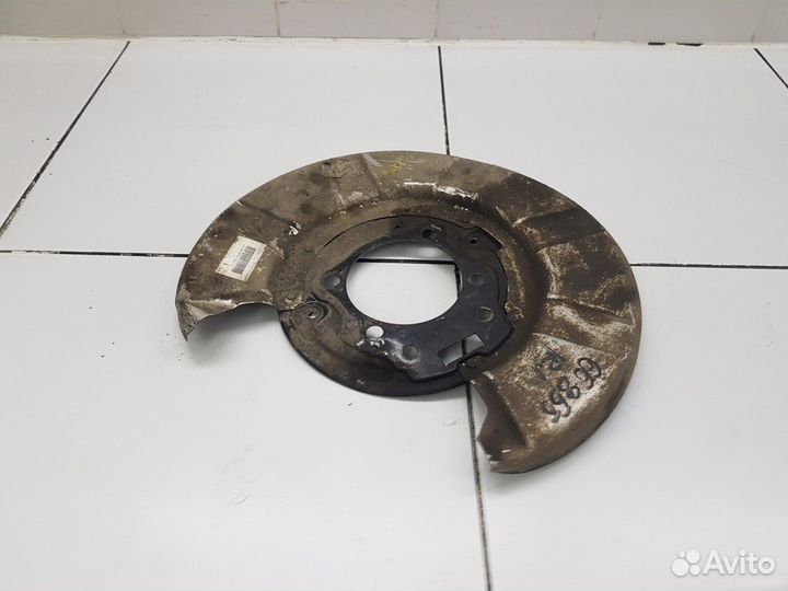 Кожух заднего правого тормозного диска