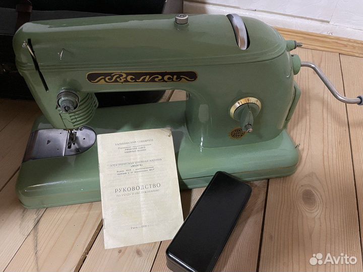 Швейная машина 