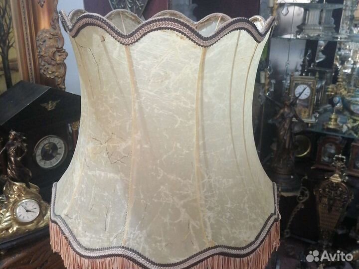 Лампа настольная