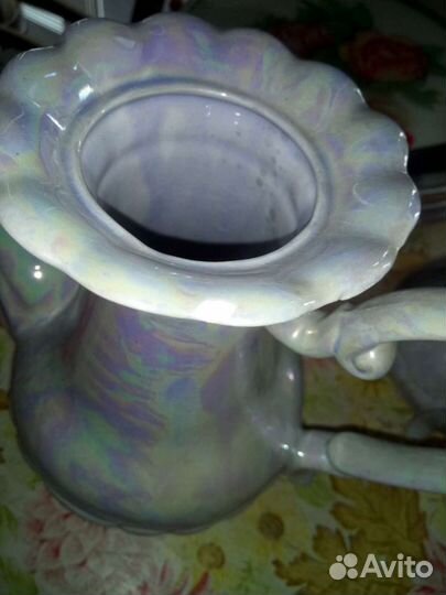 Кувшины или кофейники+пара чашек