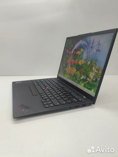 Thinkpad X1 Carbon Gen 10 full HD Touchscreen